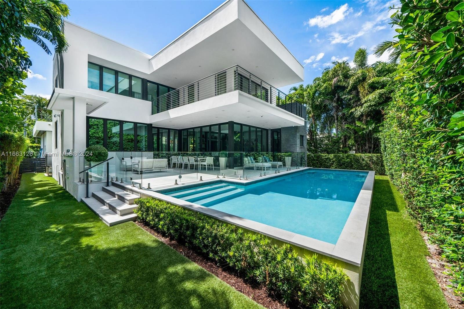 LA GORCE GOLF SUB - Residential
