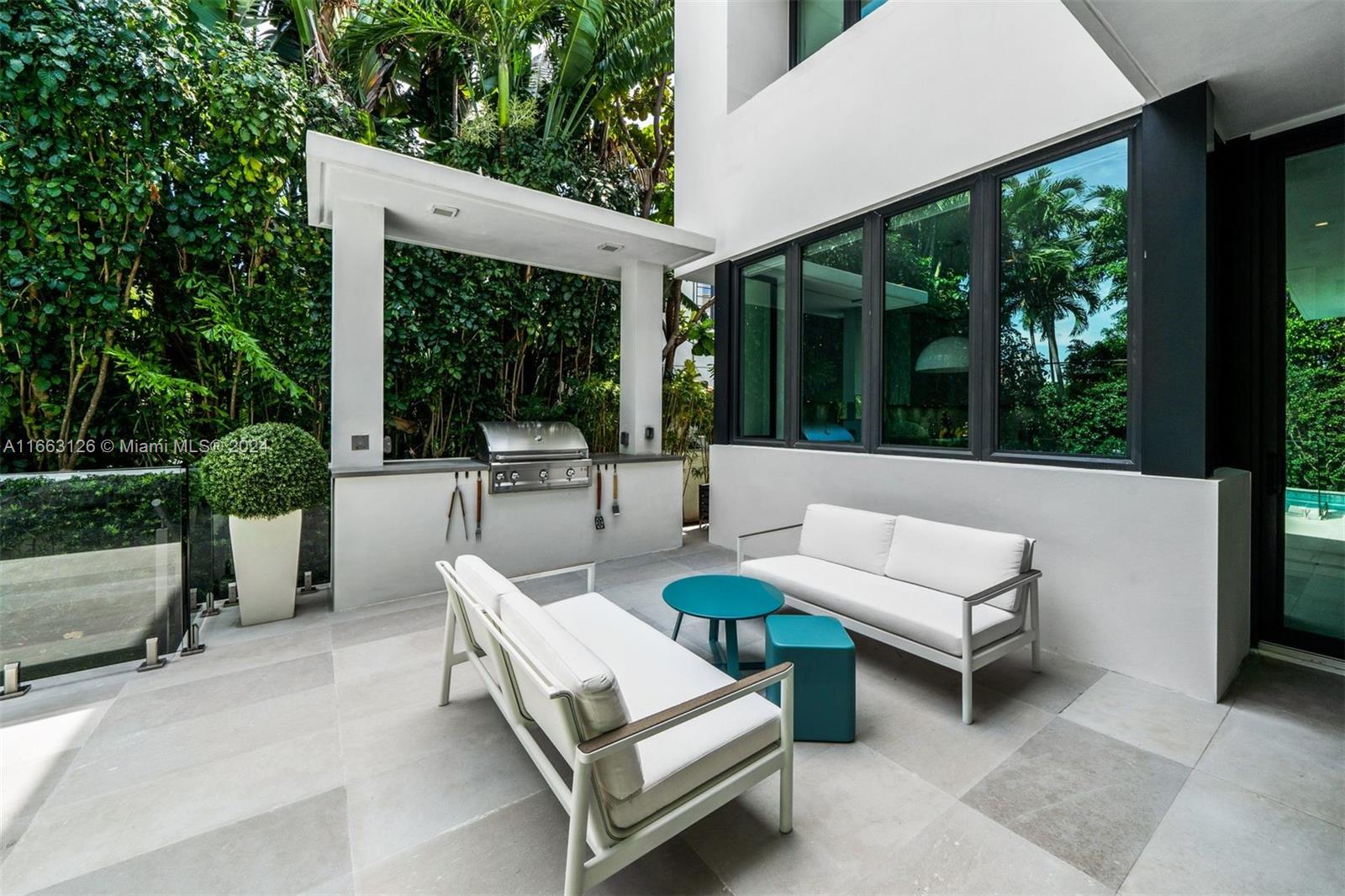 LA GORCE GOLF SUB - Residential