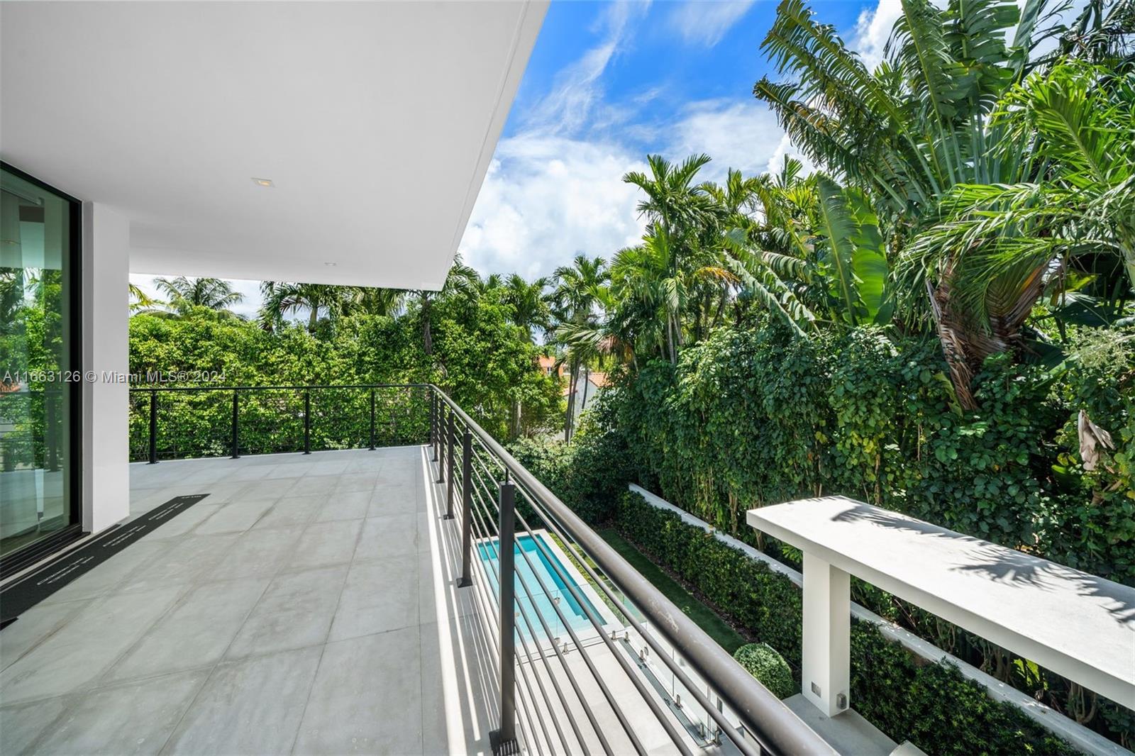 LA GORCE GOLF SUB - Residential