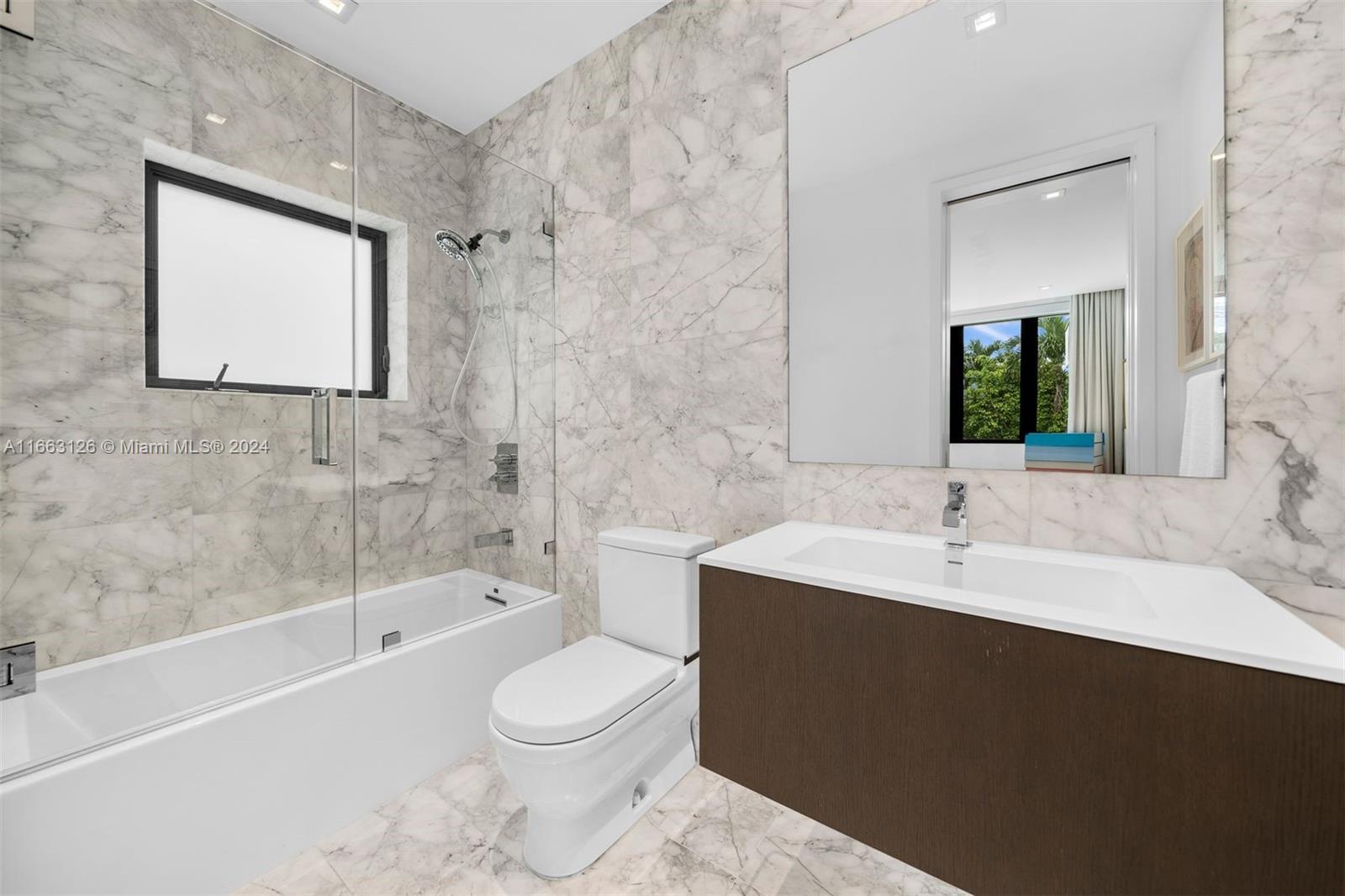 LA GORCE GOLF SUB - Residential