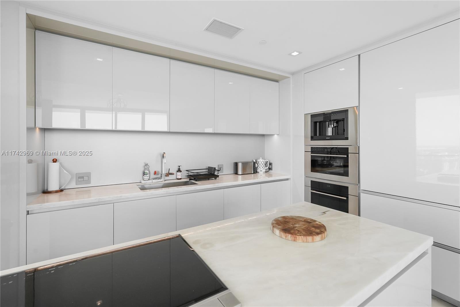 18975 COLLINS CONDO - Residential Lease