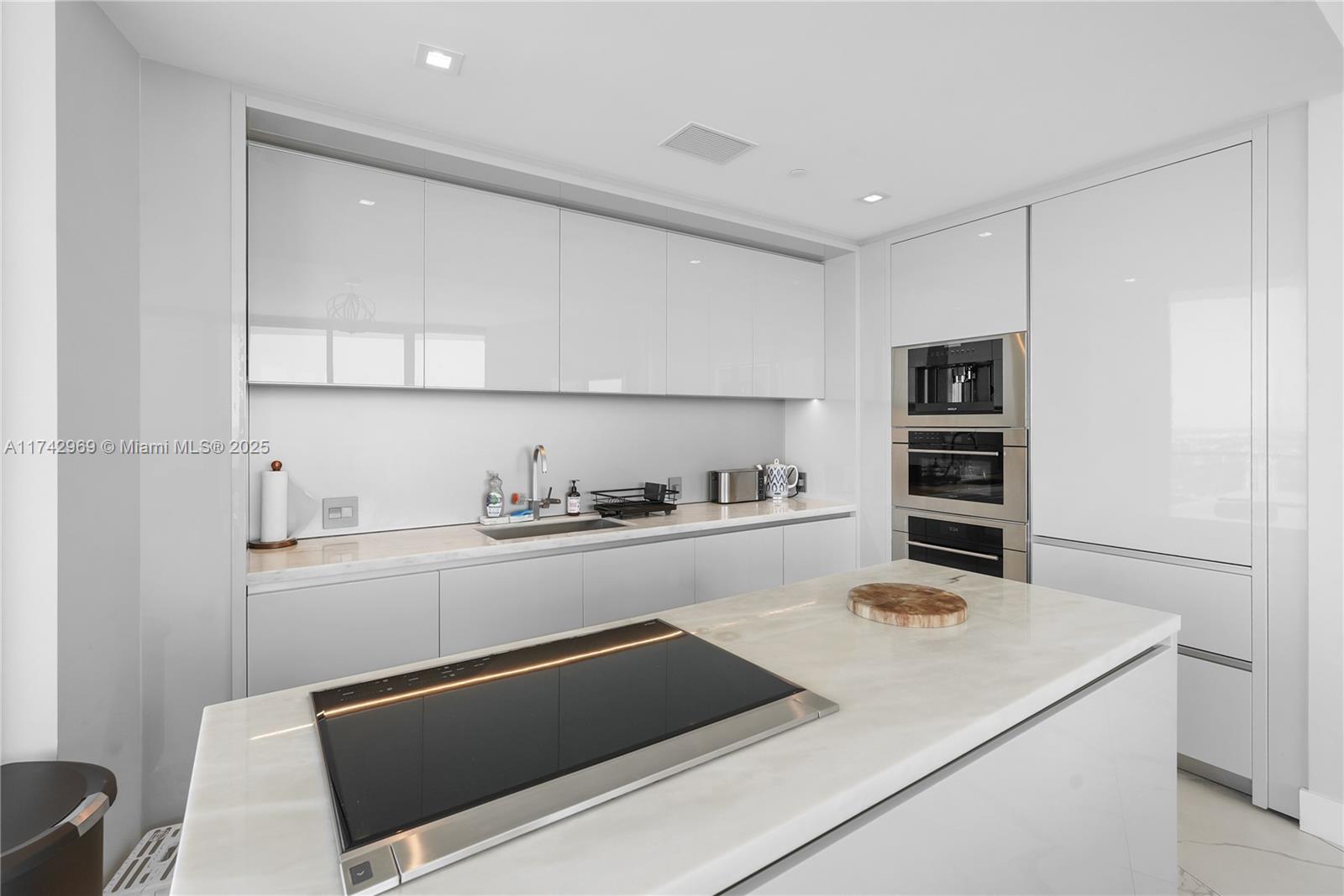 18975 COLLINS CONDO - Residential Lease