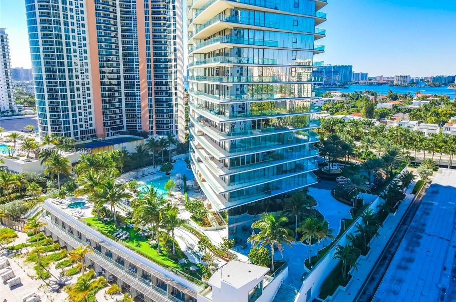 18975 COLLINS CONDO - Residential Lease