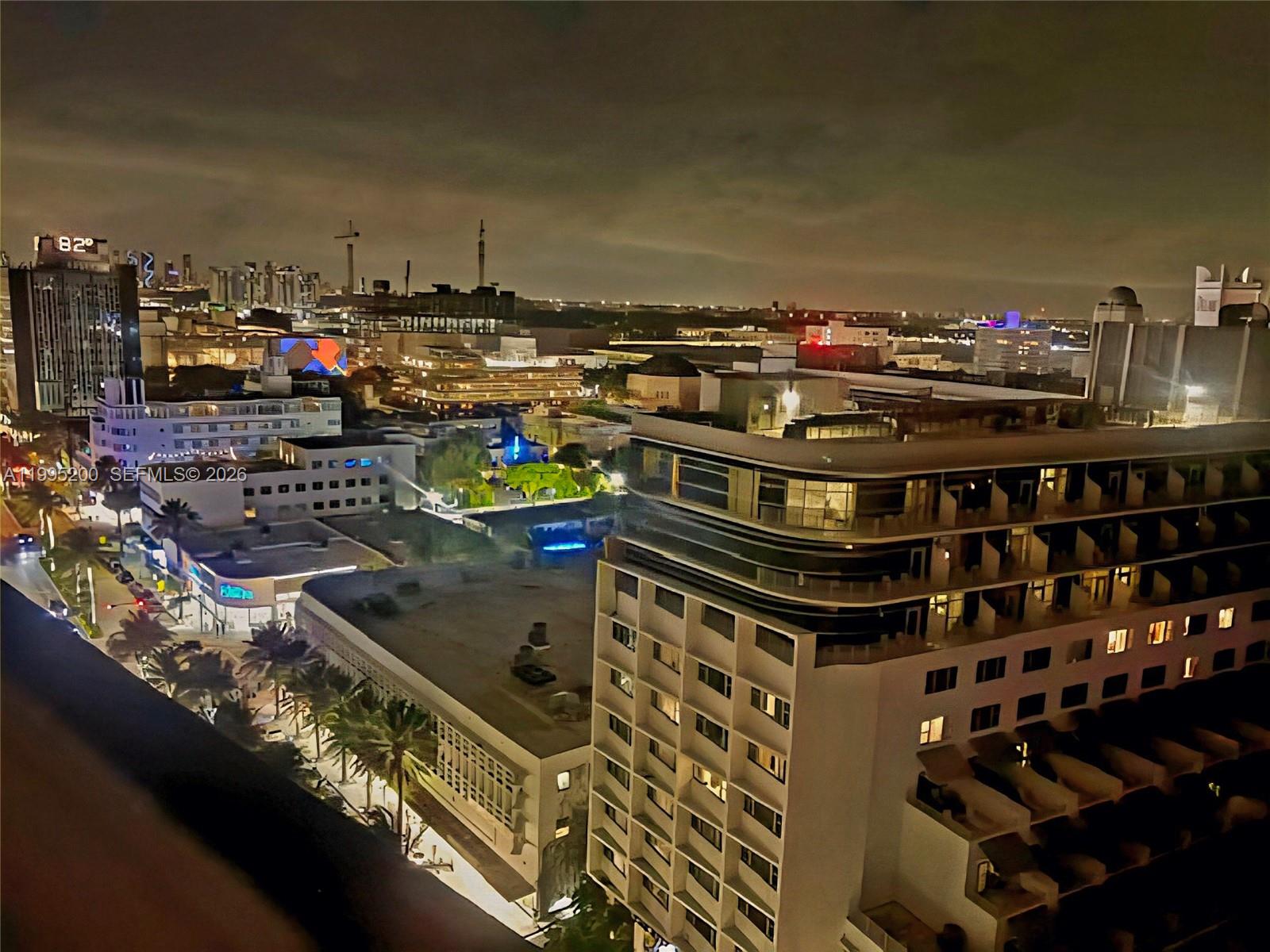 THE DECOPLAGE CONDO - Residential