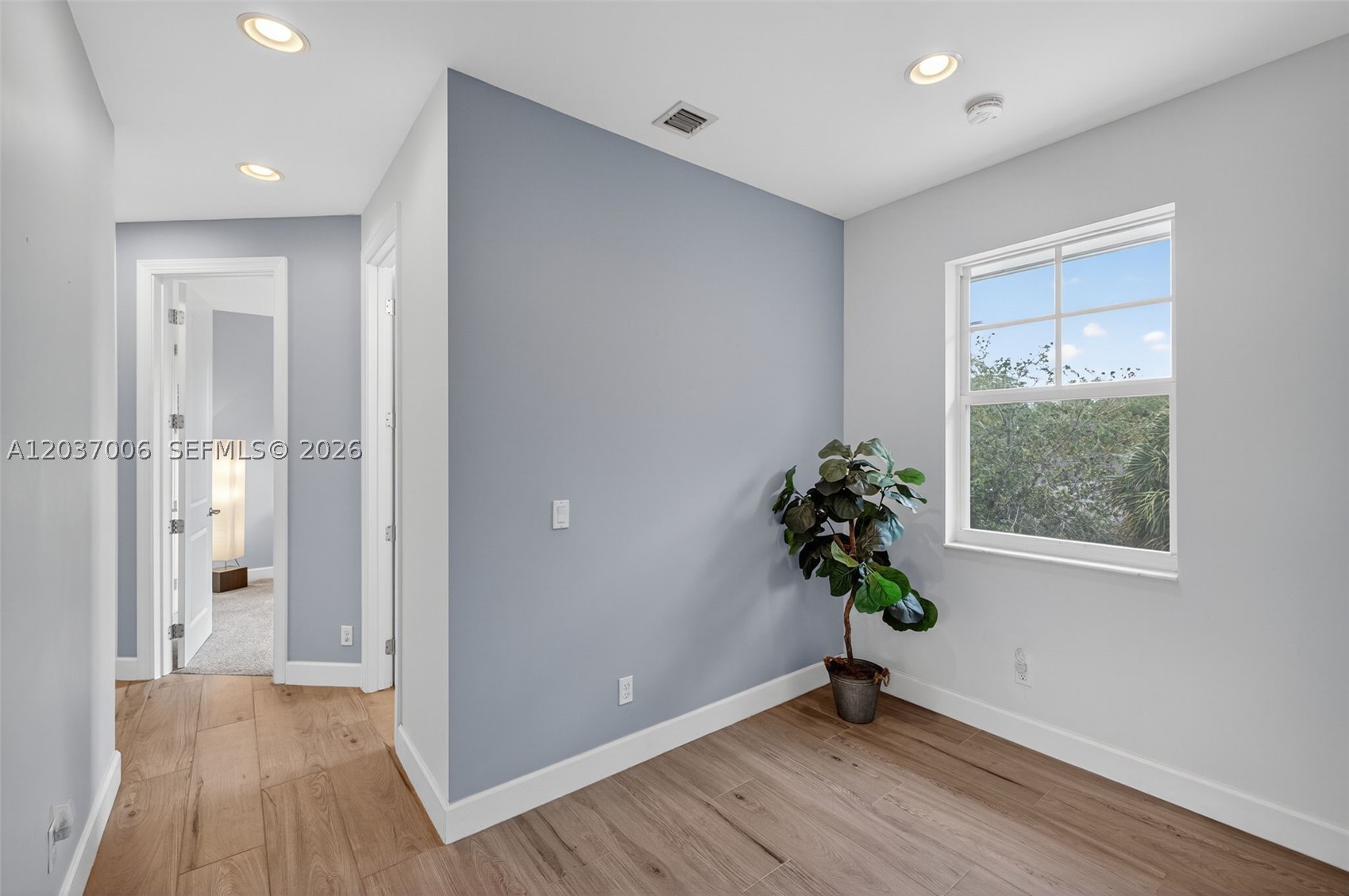 MIDTOWN FIFTEEN - Residential Lease