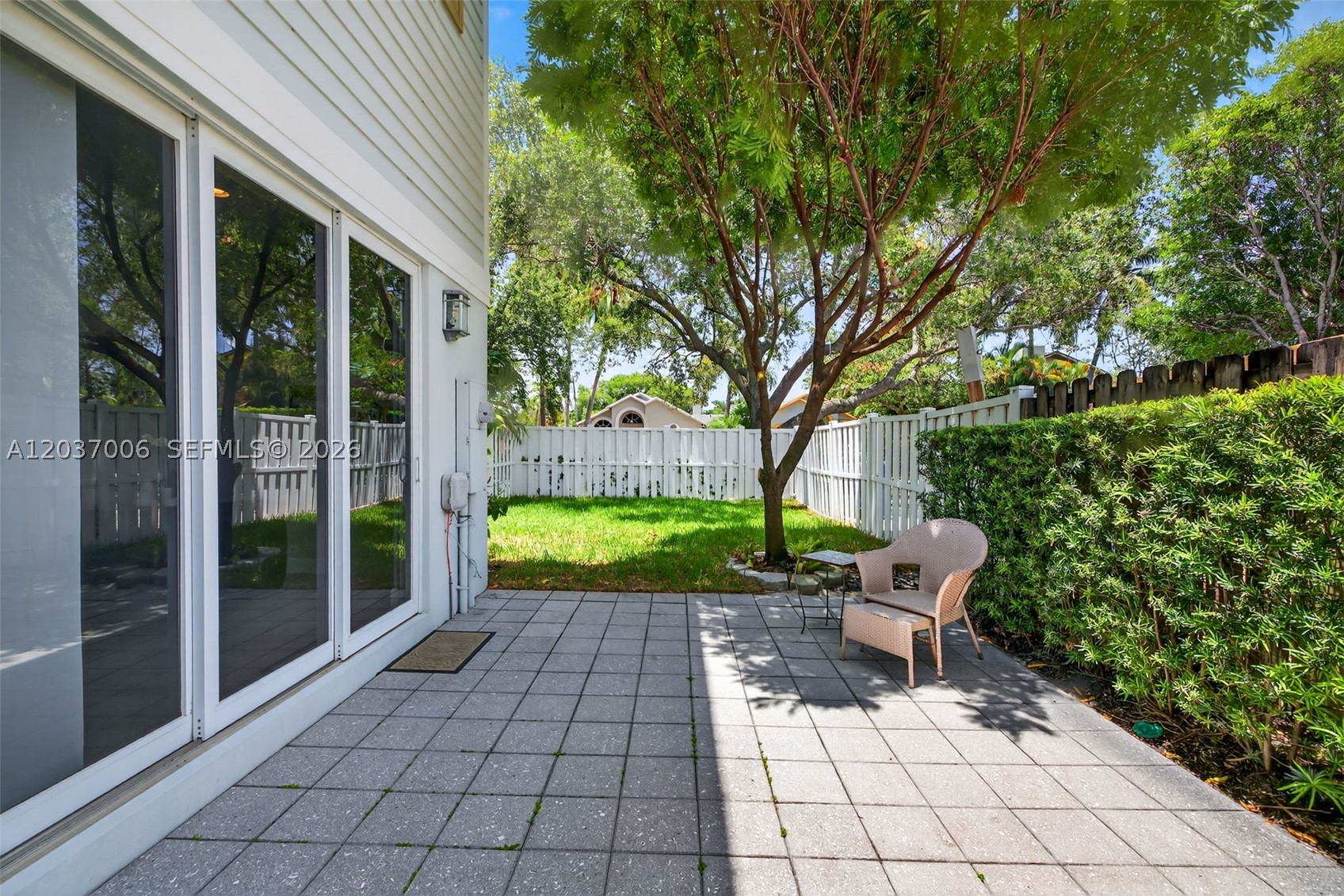 MIDTOWN FIFTEEN - Residential Lease