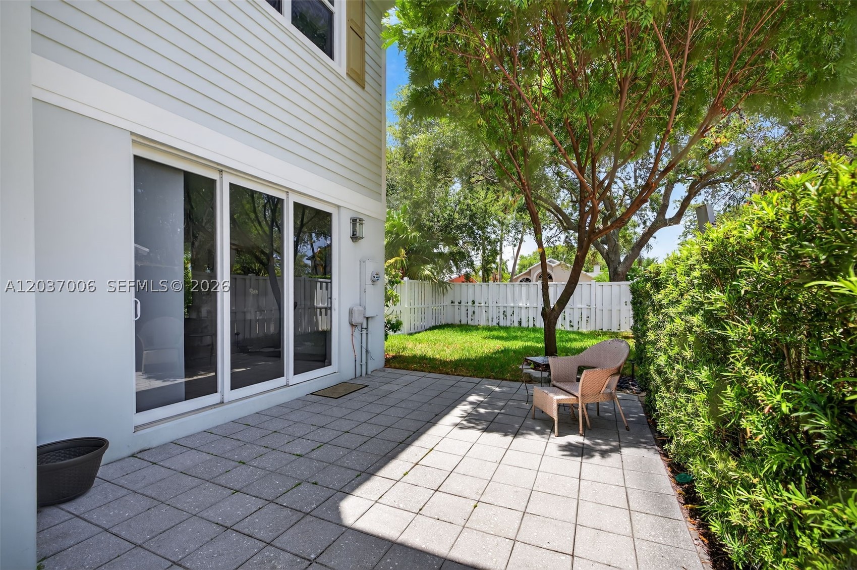 MIDTOWN FIFTEEN - Residential Lease