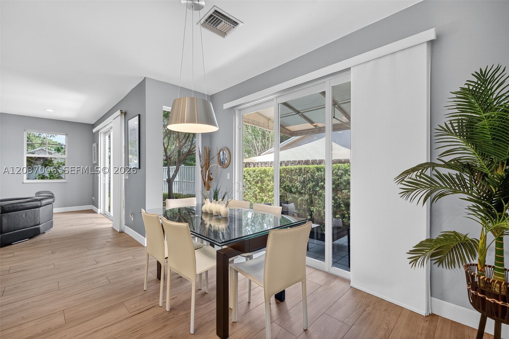 MIDTOWN FIFTEEN - Residential Lease