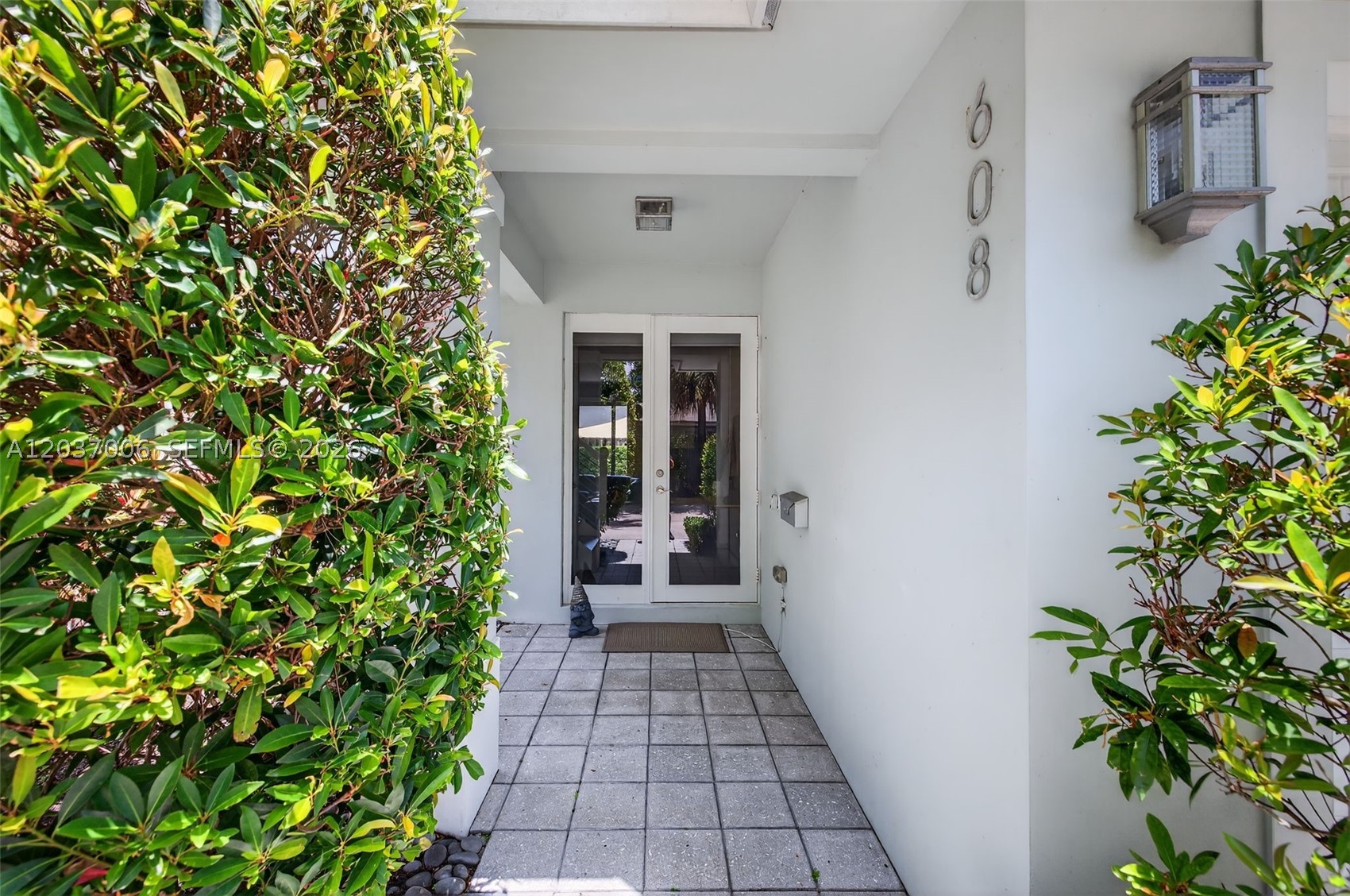 MIDTOWN FIFTEEN - Residential Lease