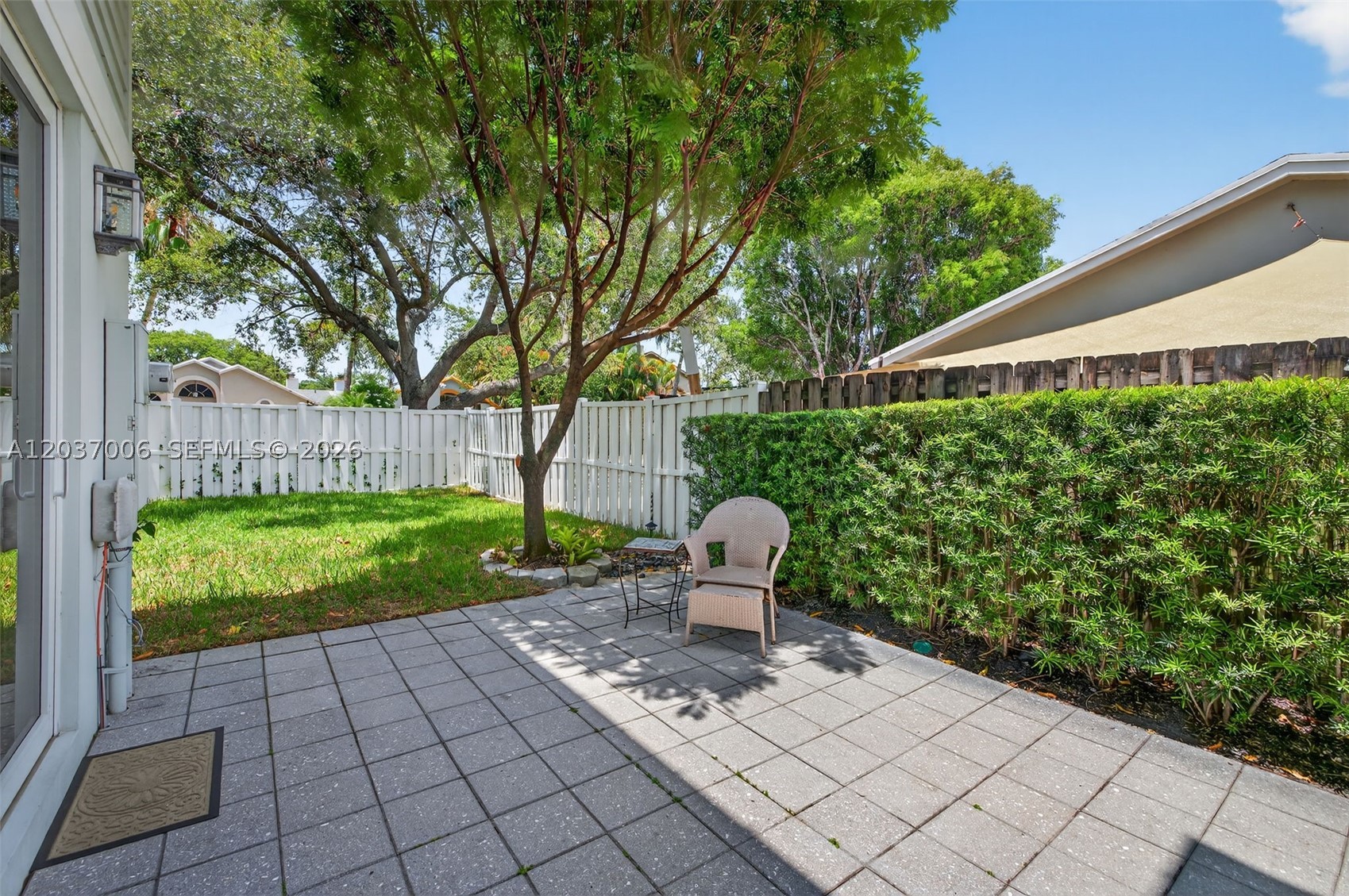 MIDTOWN FIFTEEN - Residential Lease