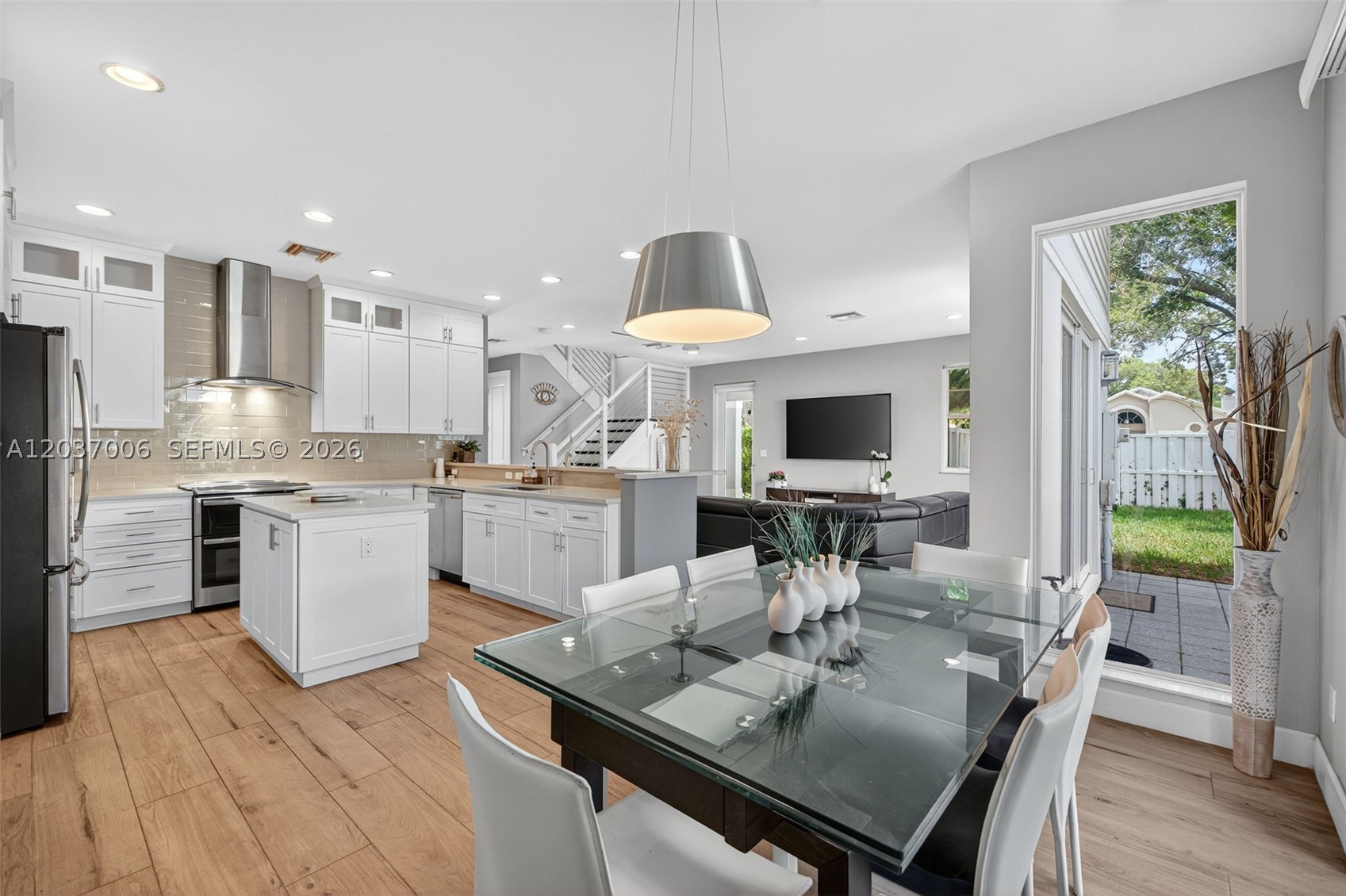 MIDTOWN FIFTEEN - Residential Lease