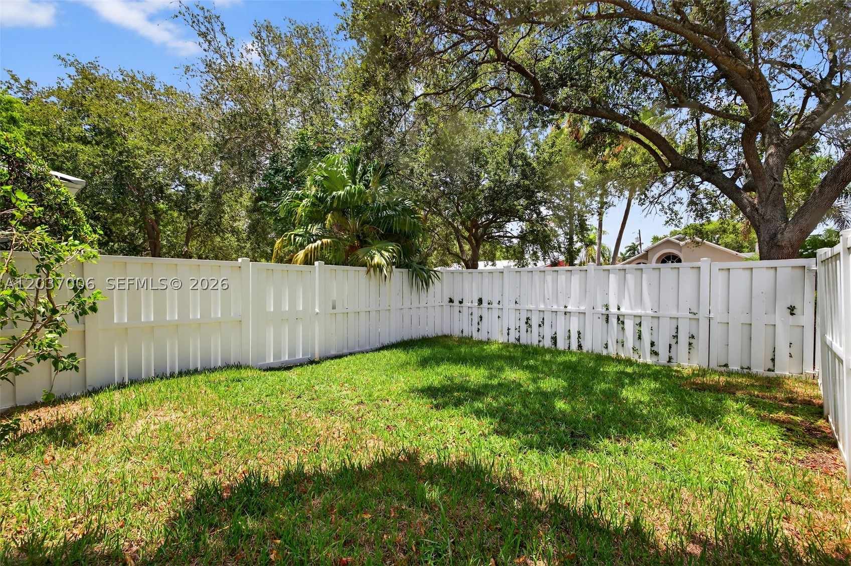 MIDTOWN FIFTEEN - Residential Lease