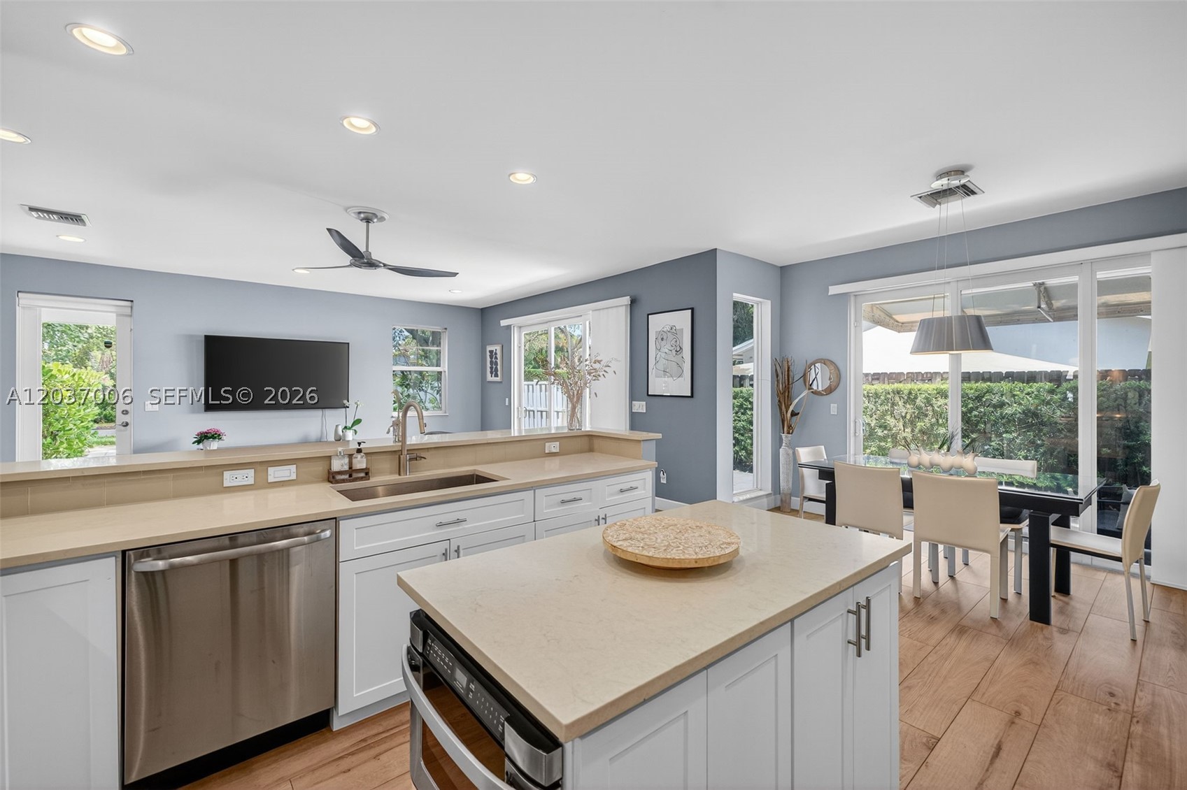 MIDTOWN FIFTEEN - Residential Lease