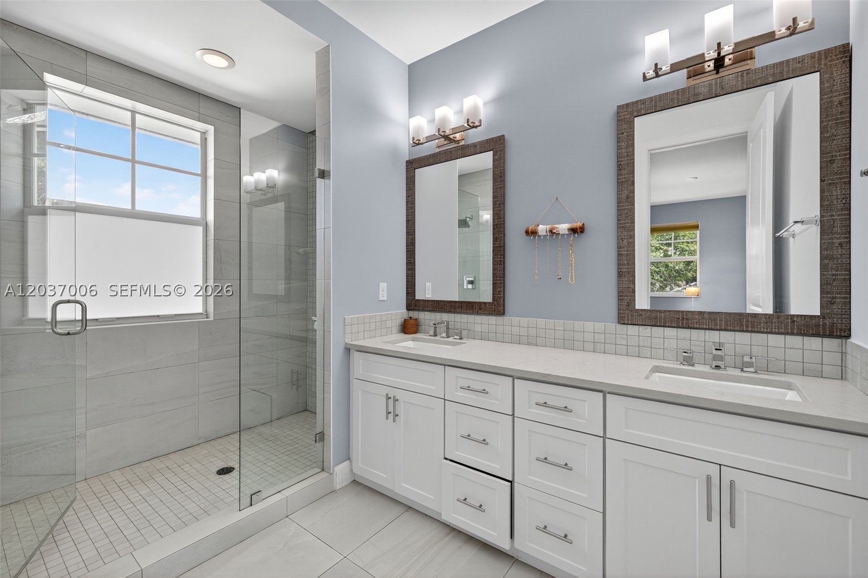 MIDTOWN FIFTEEN - Residential Lease