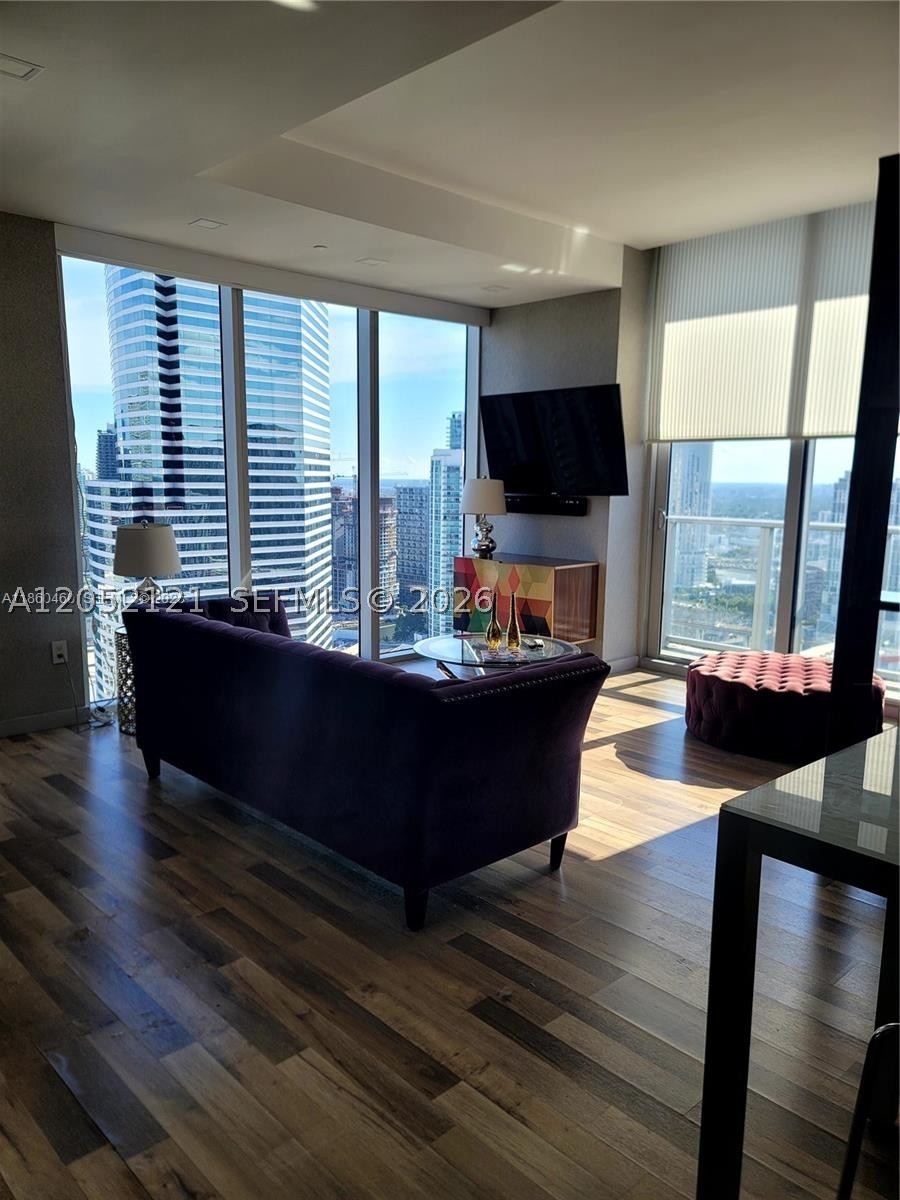 CENTRO CONDO - Residential Lease