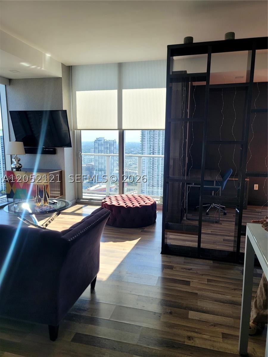 CENTRO CONDO - Residential Lease