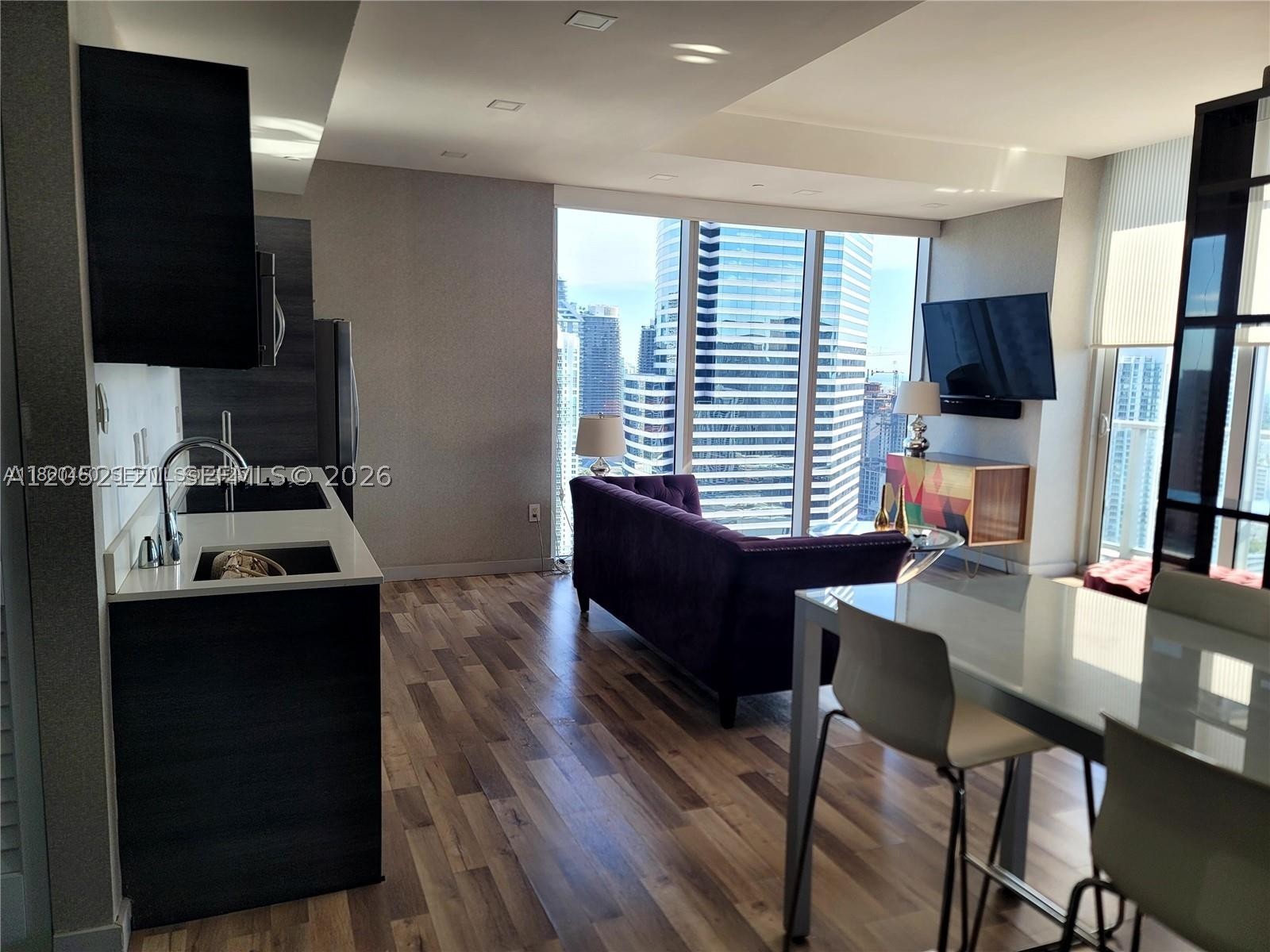 CENTRO CONDO - Residential Lease