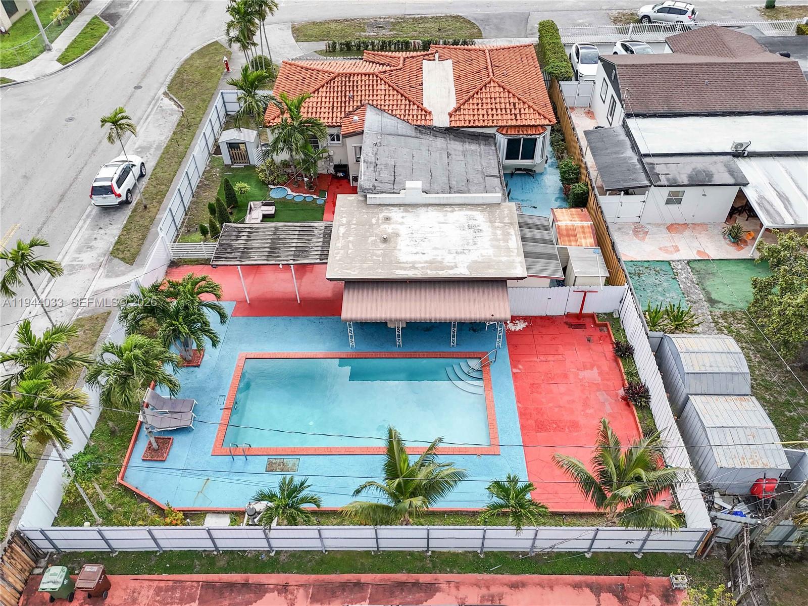 HOLLEMAN MANOR NO 2 2ND A - Residential