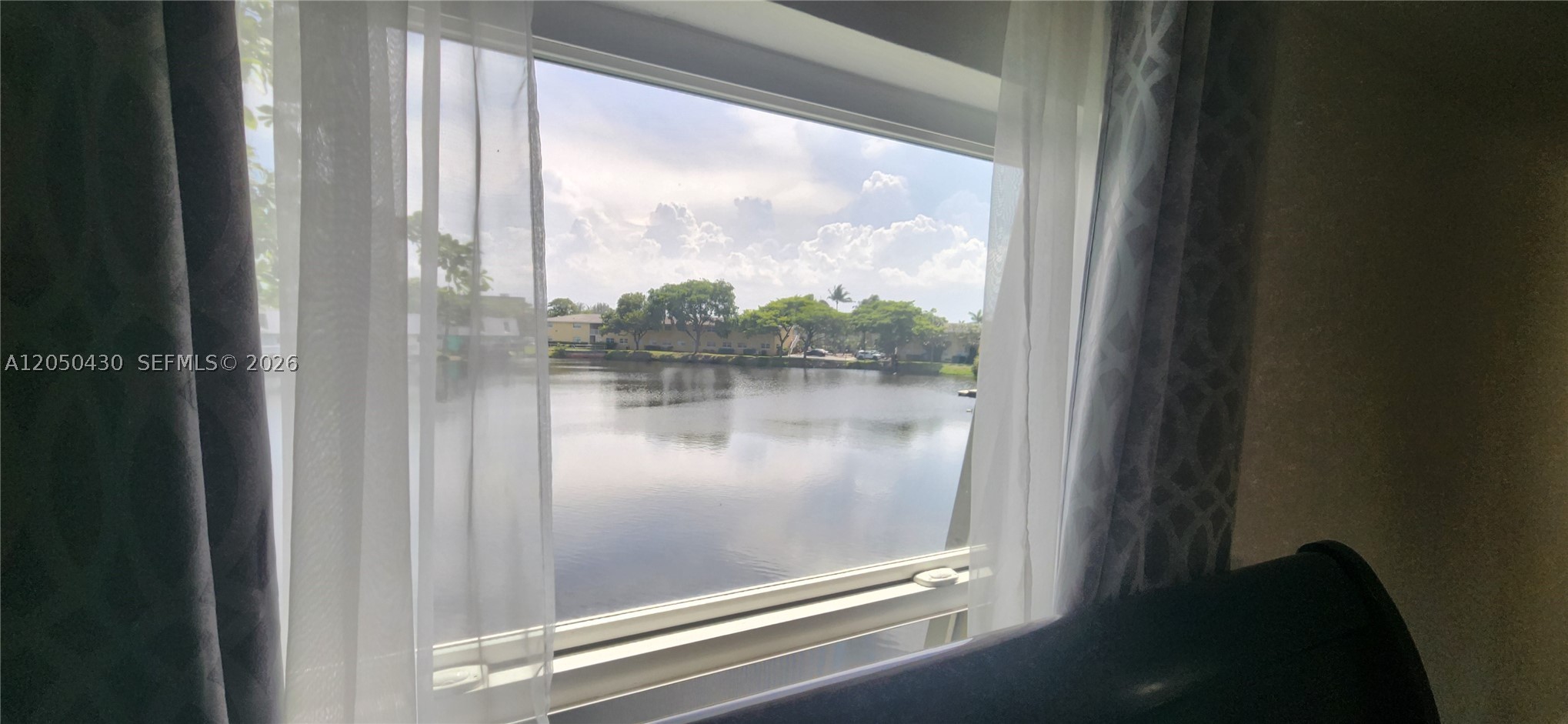 KIMBERLY LAKE VILLAS - Residential Lease