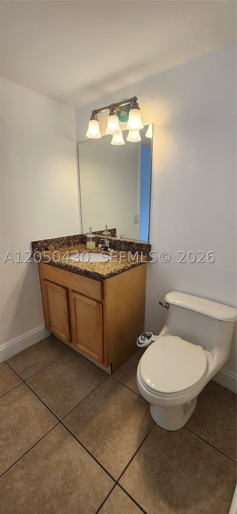KIMBERLY LAKE VILLAS - Residential Lease