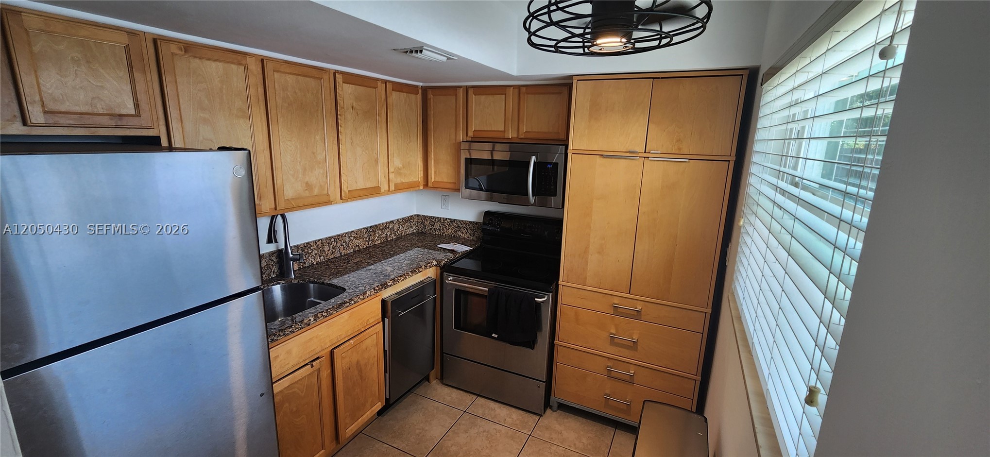 KIMBERLY LAKE VILLAS - Residential Lease