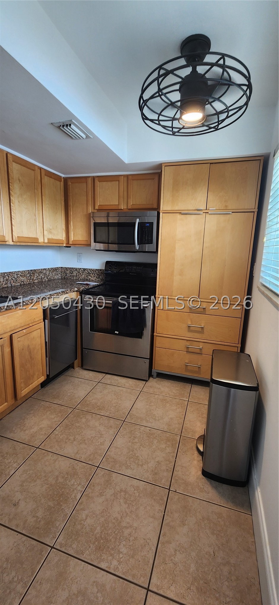 KIMBERLY LAKE VILLAS - Residential Lease