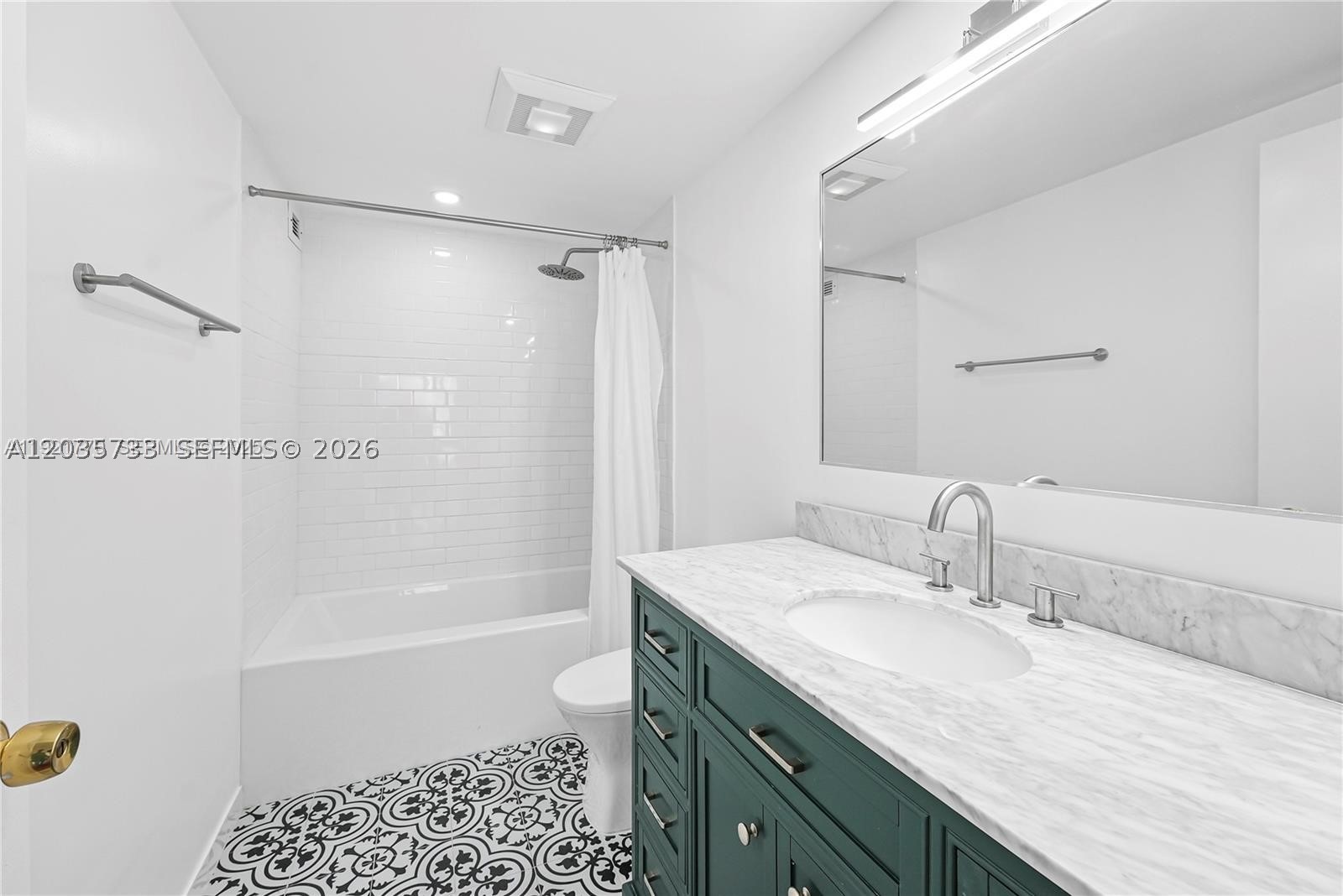 OLYMPUS CONDO PHASE - Residential Lease