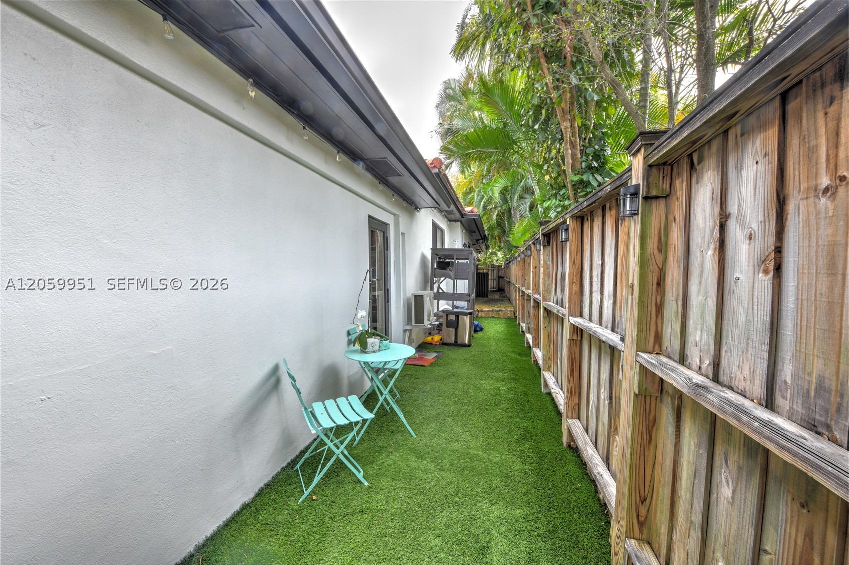 HOLLYWOOD - Residential