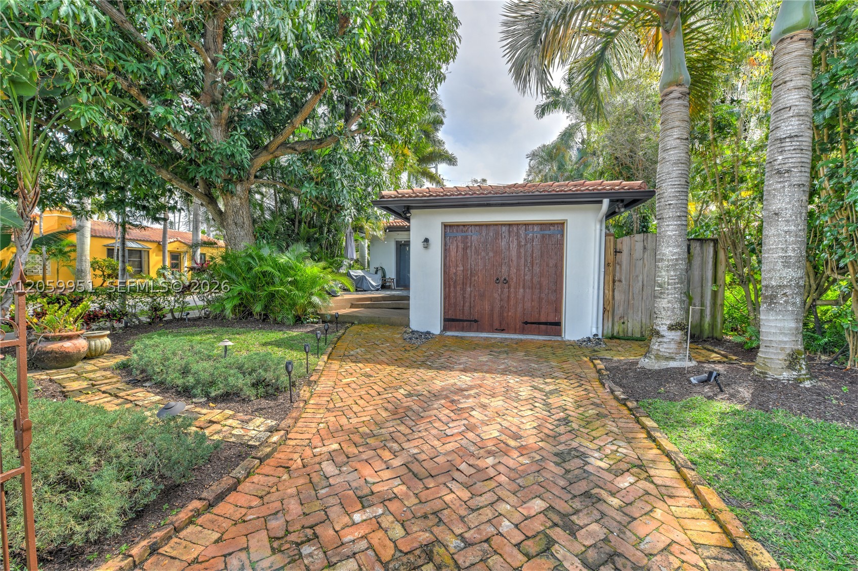 HOLLYWOOD - Residential