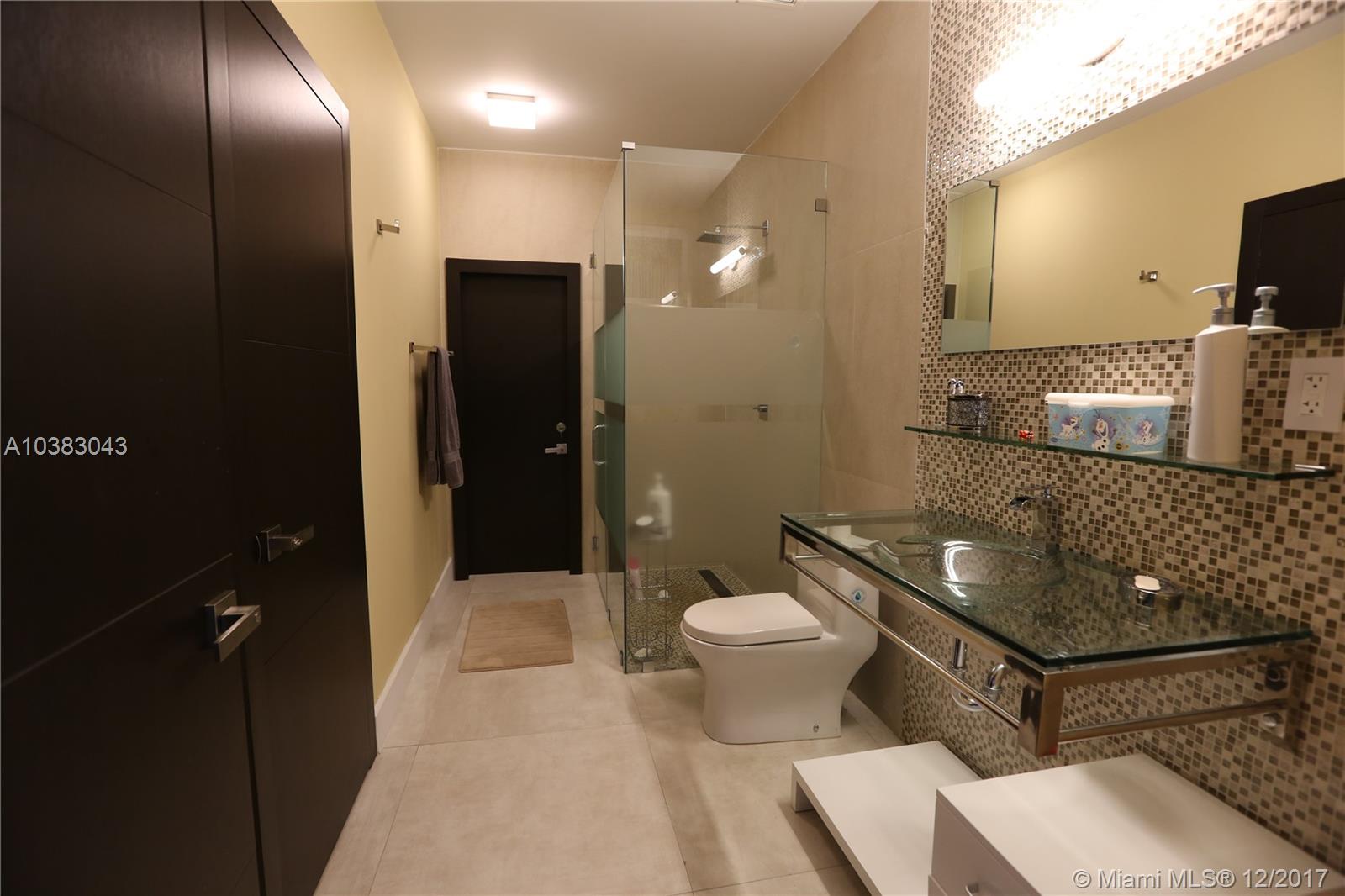 Doral Isles Riviera Amd - Residential