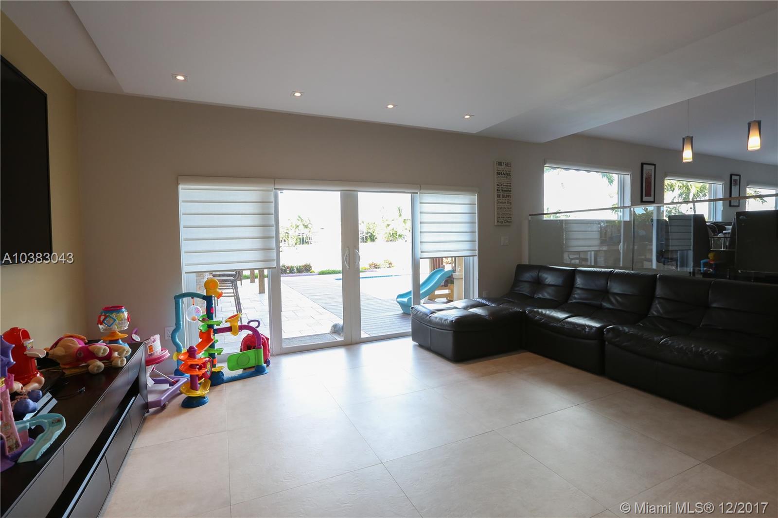 Doral Isles Riviera Amd - Residential