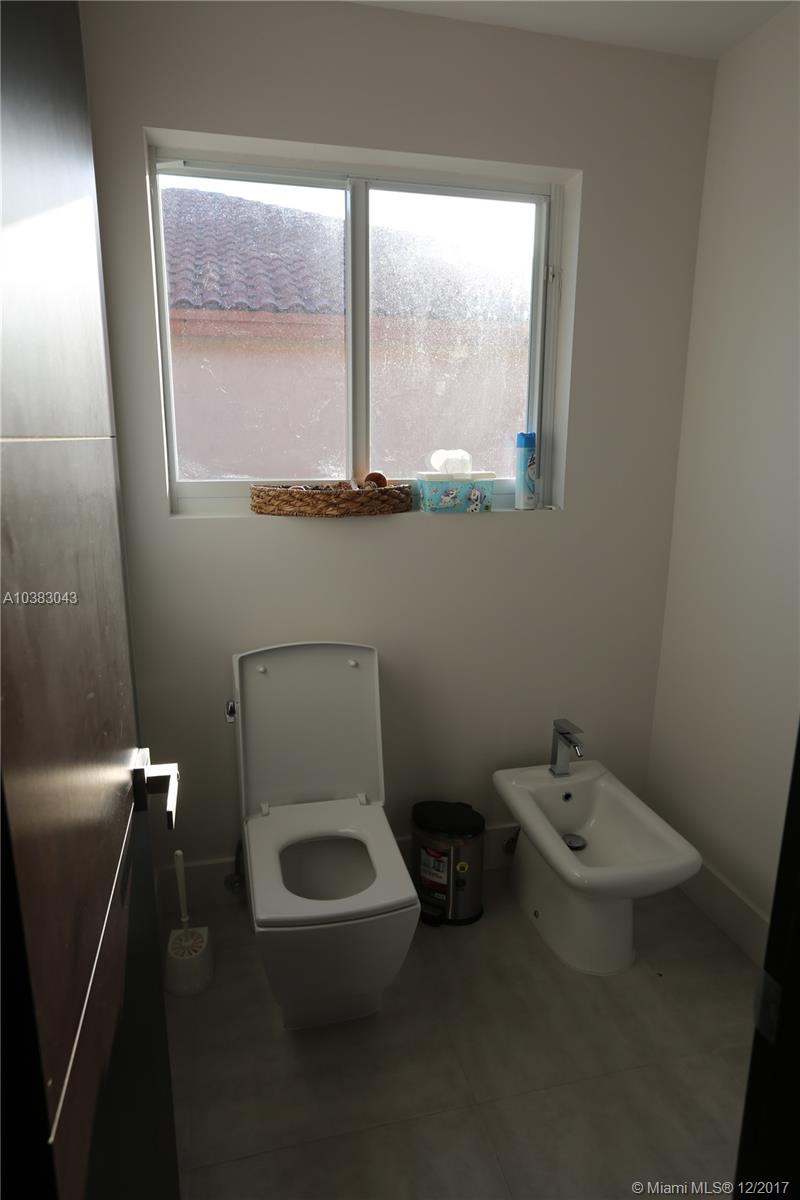 Doral Isles Riviera Amd - Residential