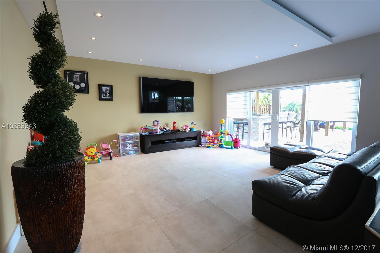 Doral Isles Riviera Amd - Residential
