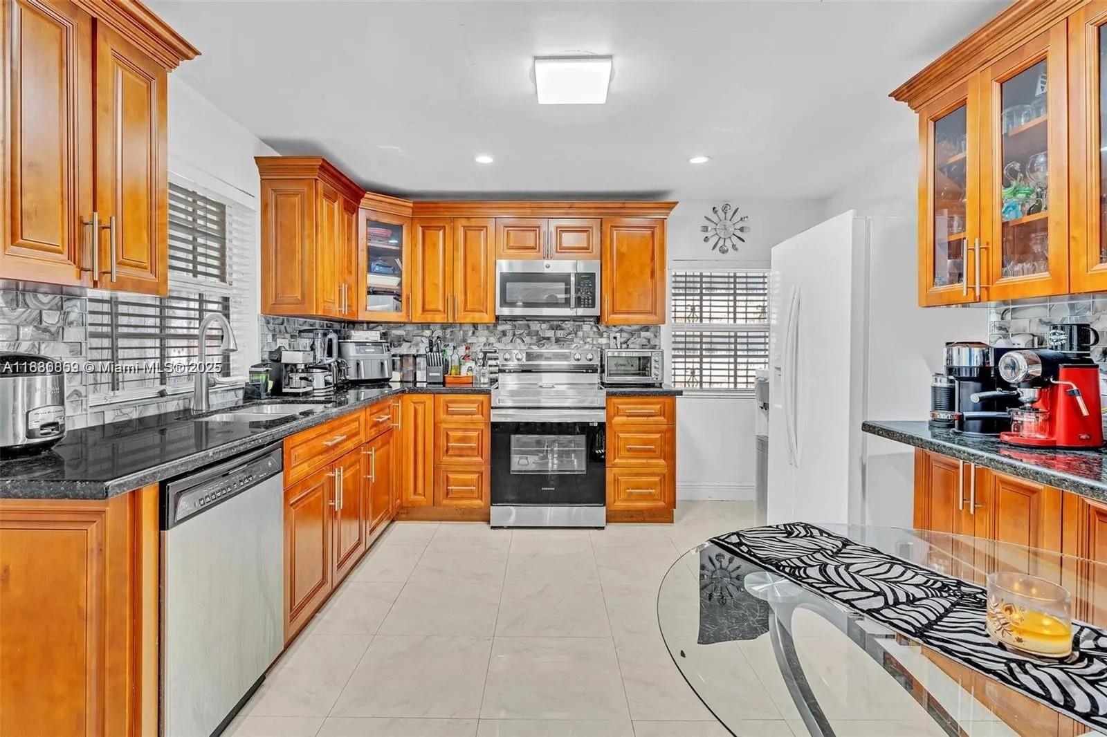 GOLF ESTATES - Residential