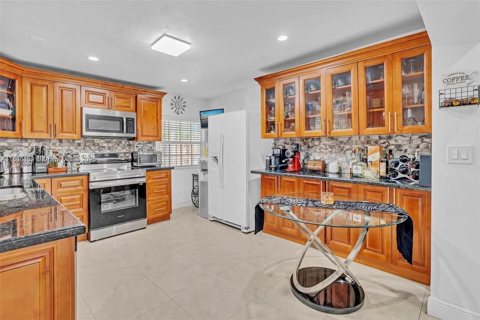 GOLF ESTATES - Residential