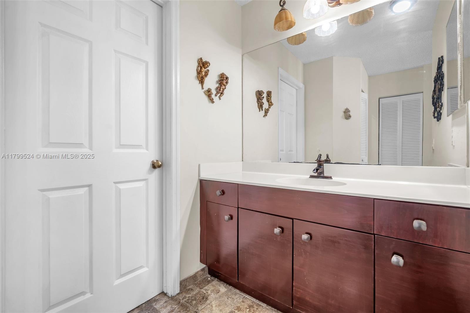 FOREST LAKES GARDENS SEC - Residential