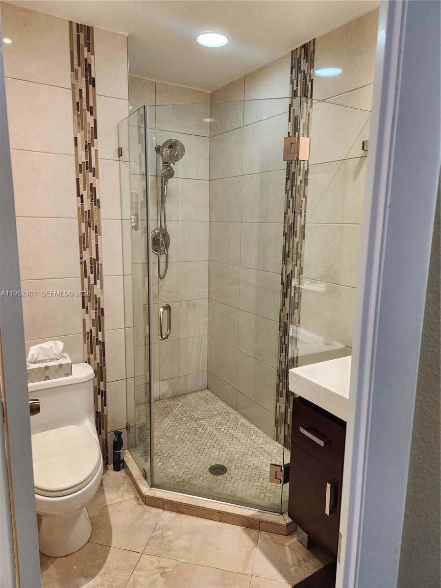 WILLOW GARDENS CONDO - Residential