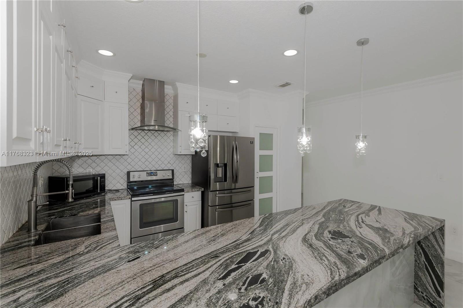MIRENS PLACE - Residential