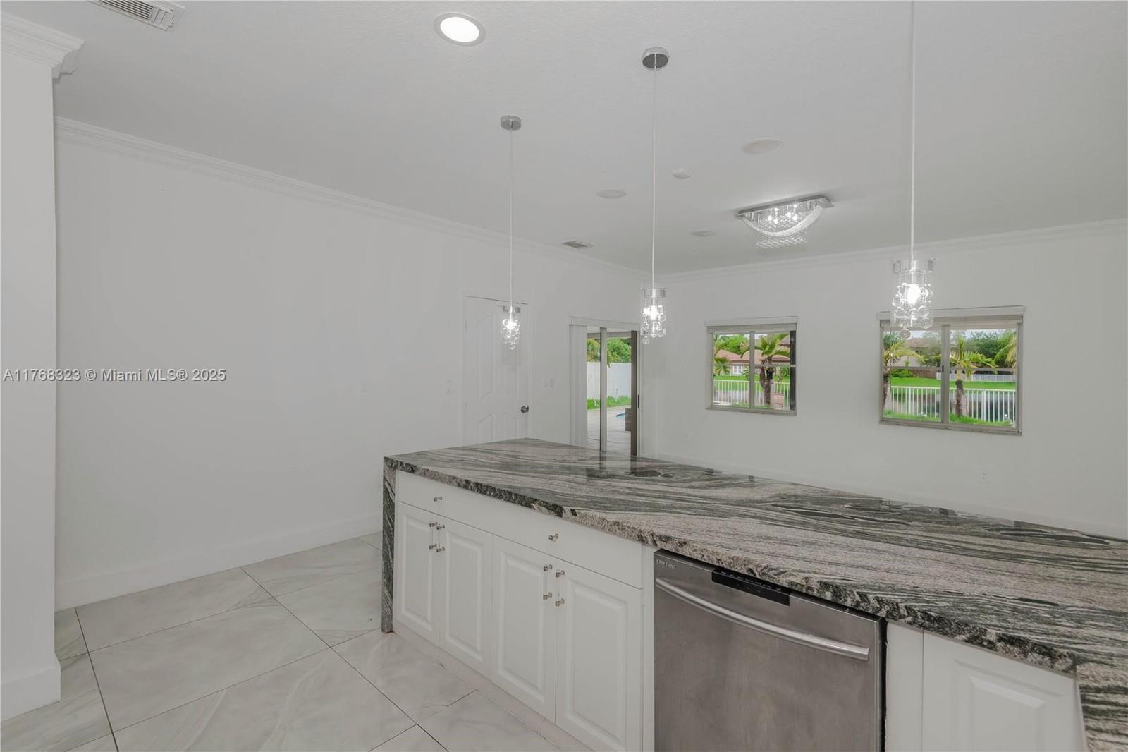 MIRENS PLACE - Residential