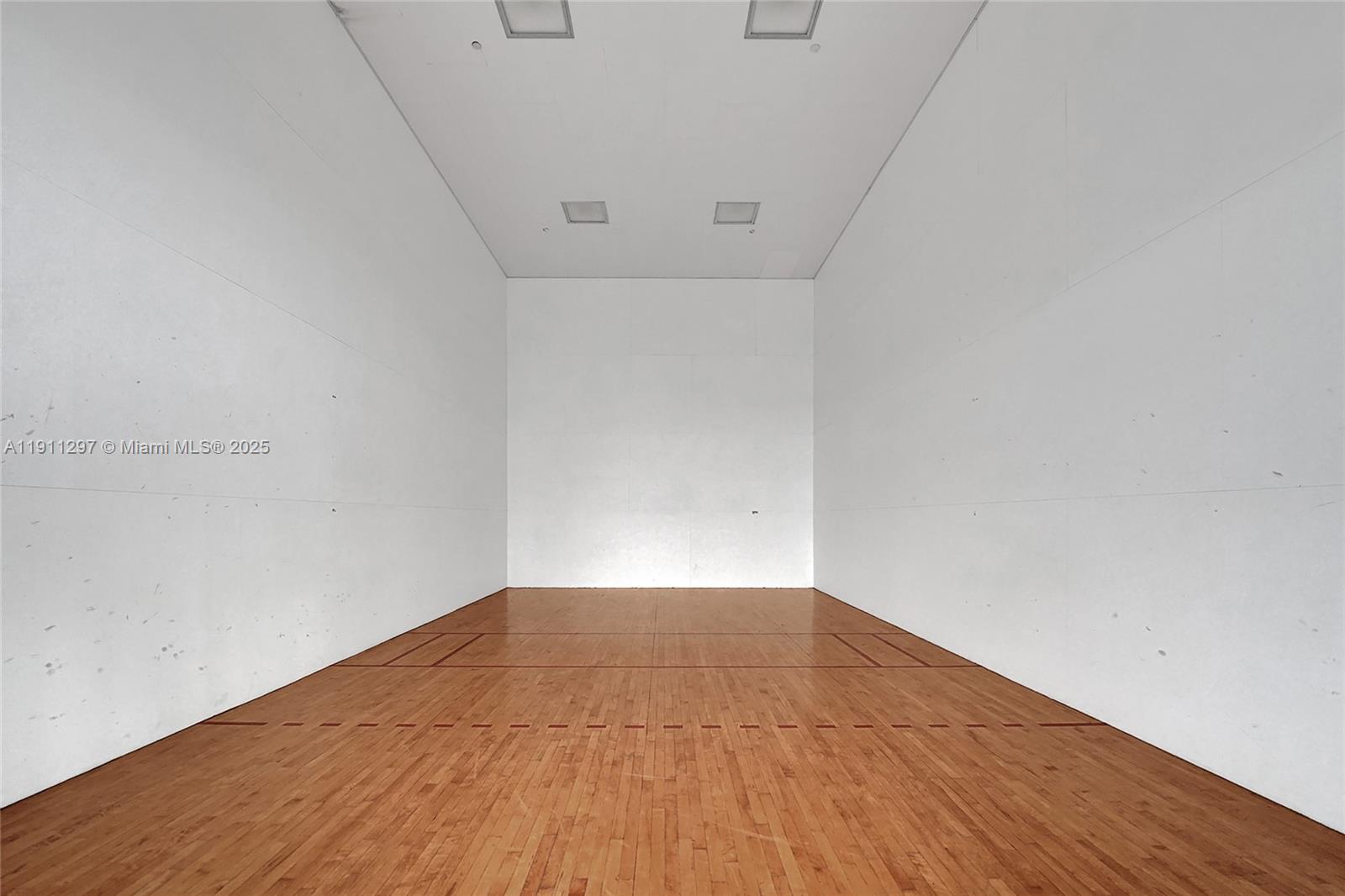 HAMPTONS WEST CONDO - Residential