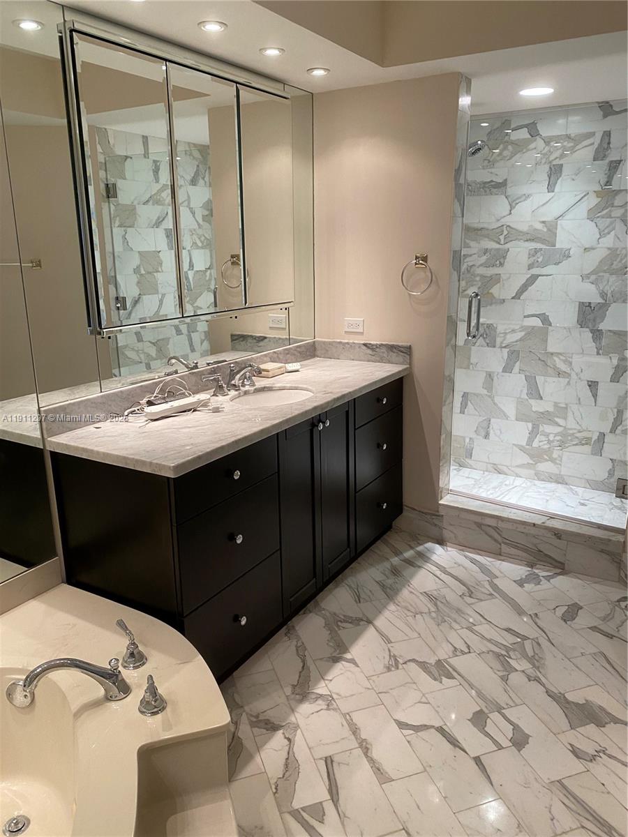 HAMPTONS WEST CONDO - Residential
