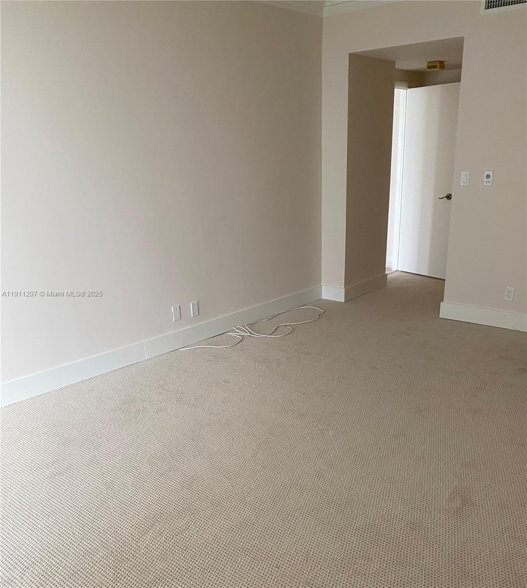 HAMPTONS WEST CONDO - Residential