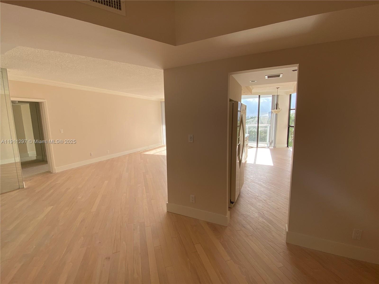 HAMPTONS WEST CONDO - Residential