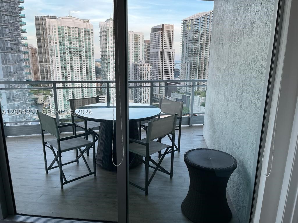 IVY CONDO - Residential Lease