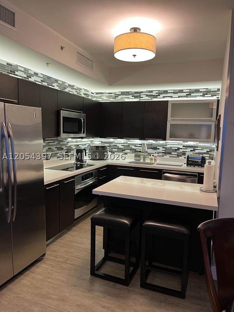 IVY CONDO - Residential Lease