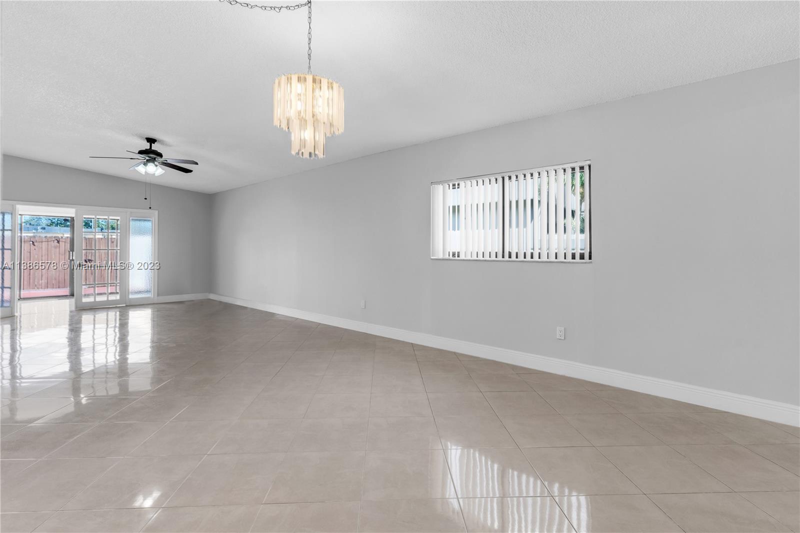 CREEKSIDE VILLAS SEC TWO - Residential Lease