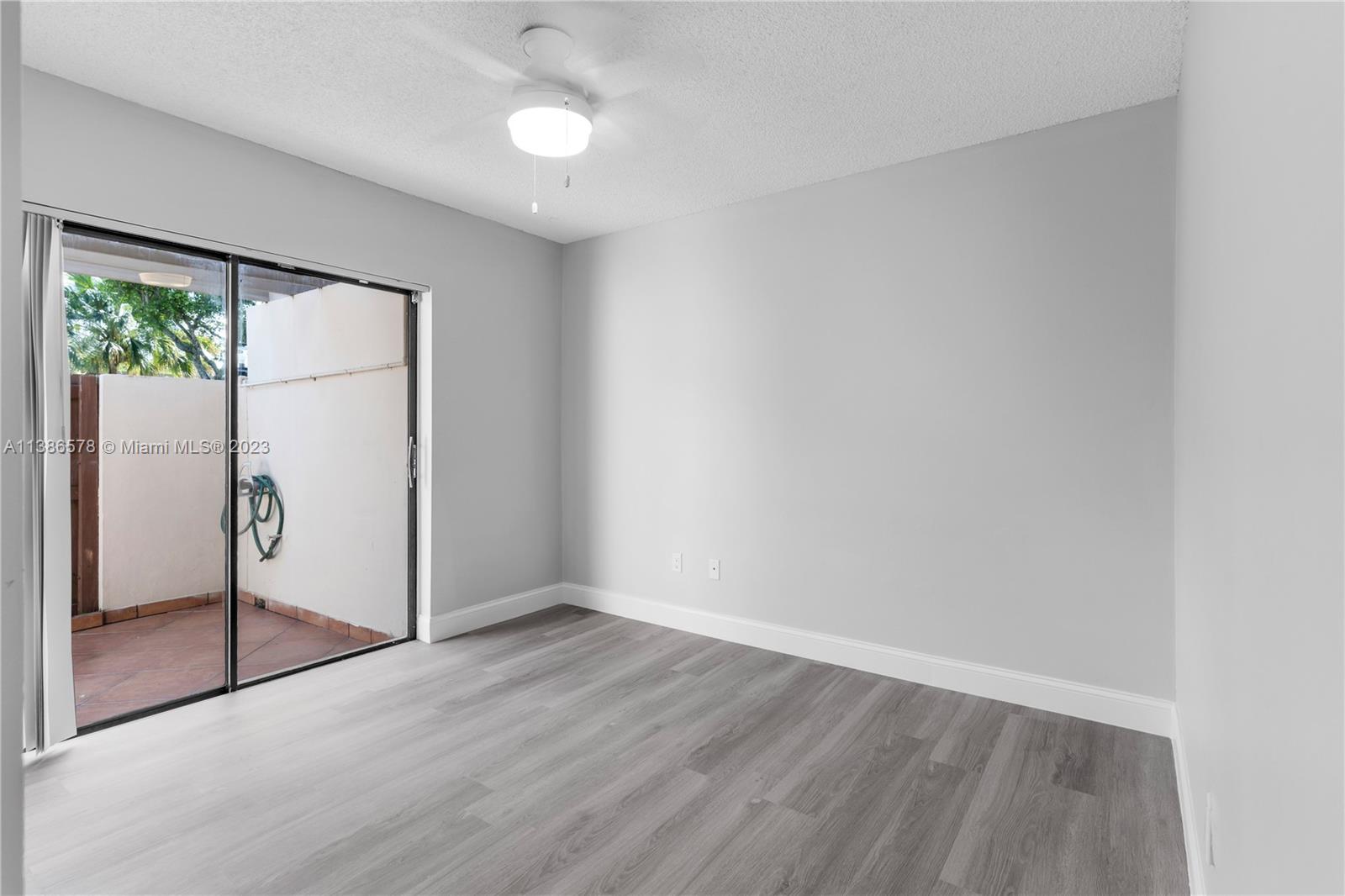 CREEKSIDE VILLAS SEC TWO - Residential Lease