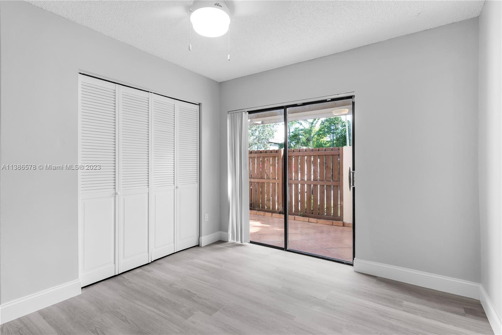 CREEKSIDE VILLAS SEC TWO - Residential Lease