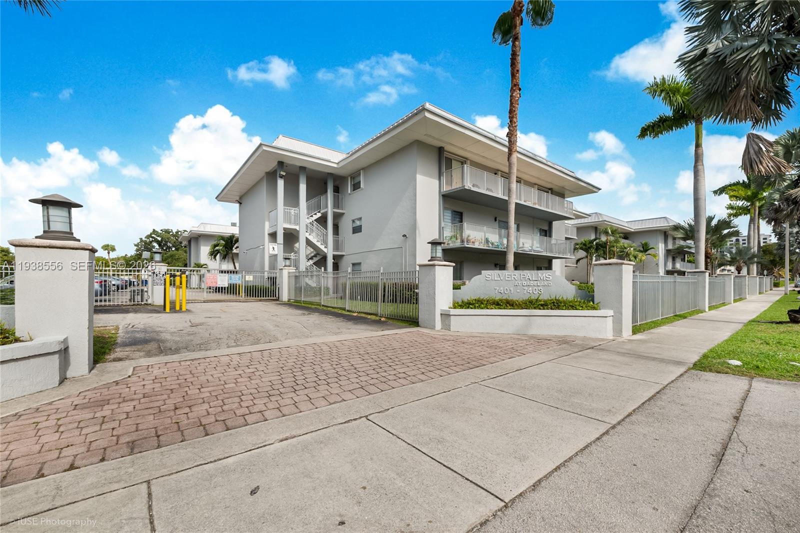 SILVER PALMS AT DADELAND - Residential