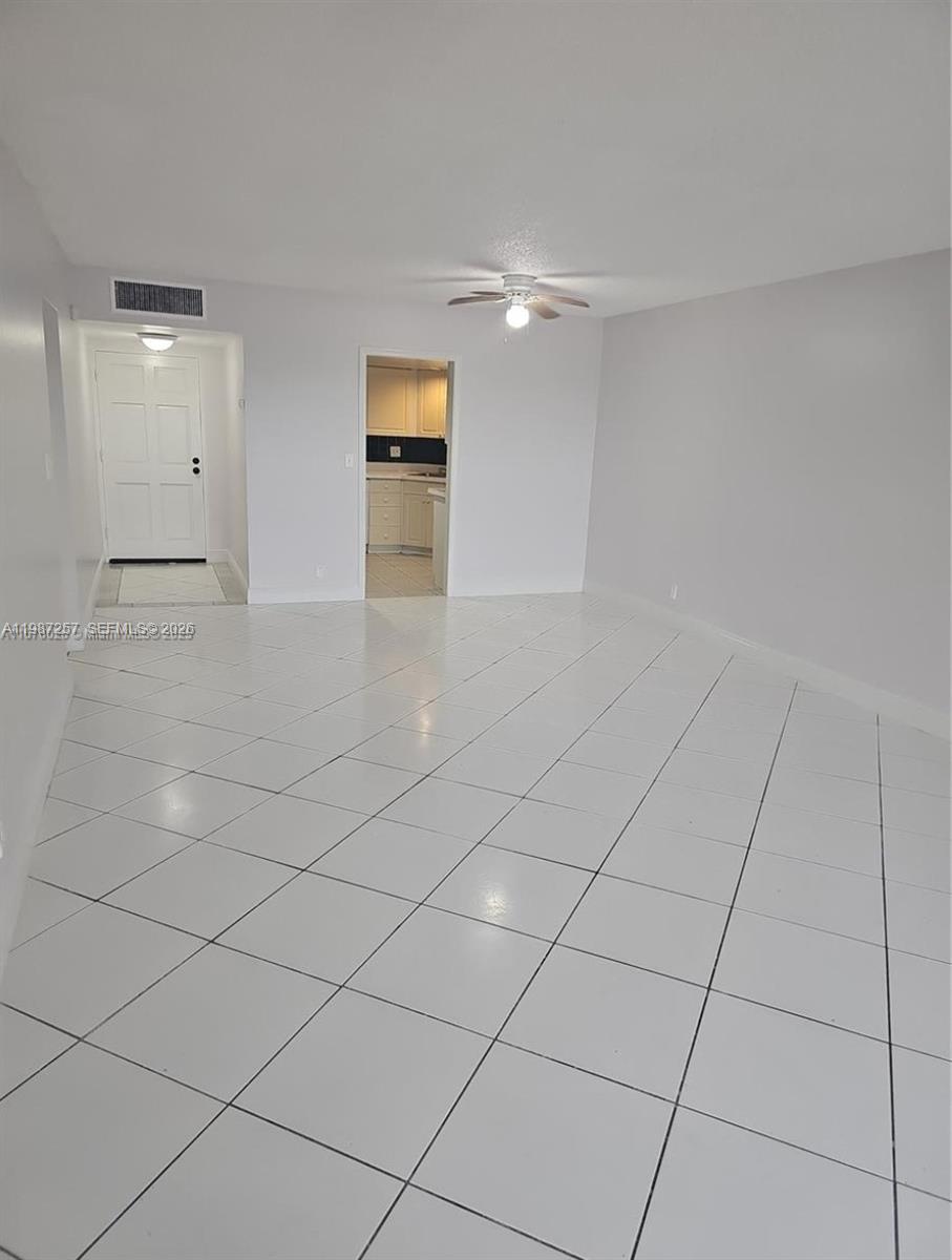 LAKES OF INVERRARY CONDO - Residential Lease
